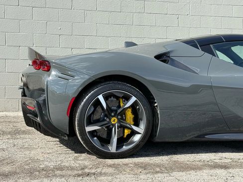 Used 2023 Ferrari SF90 Spider image 41