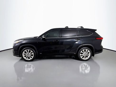 Used 2023 Toyota Highlander Limited image 4