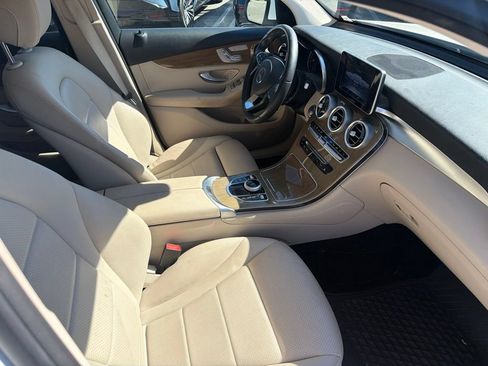 Used 2018 Mercedes-Benz GLC 300 image 11