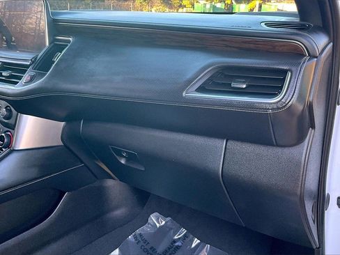 Certified 2023 Chevrolet Suburban Premier image 24