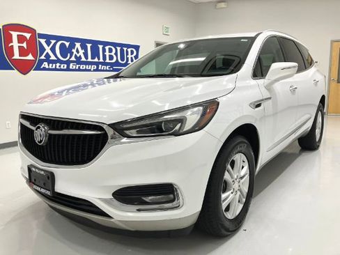 Used 2020 Buick Enclave Essence image 16