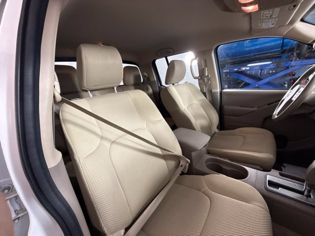 Used 2016 Nissan Frontier SV w/ SV Value Truck Package AWD/4WD image 31