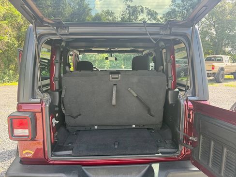 Used 2021 Jeep Wrangler Sport AWD/4WD image 30