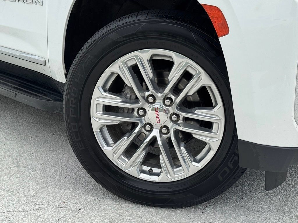 Used 2024 GMC Yukon XL SLT AWD/4WD image 5