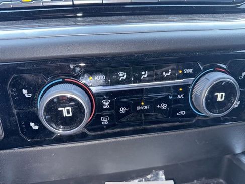 Used 2025 Chevrolet Silverado 1500 LT image 47