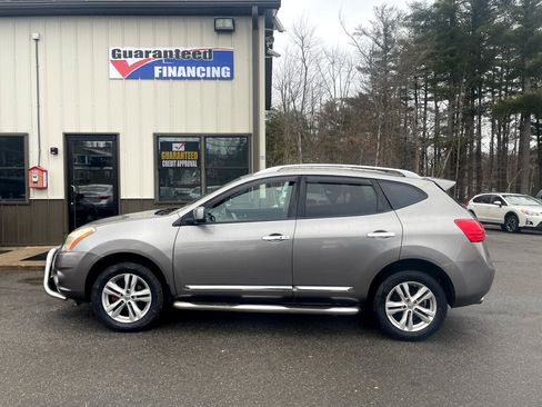Used 2013 Nissan Rogue SV image 7