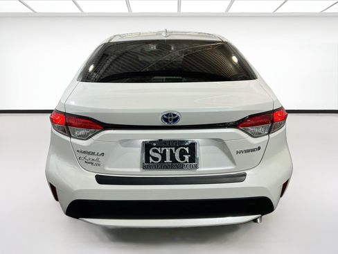Used 2021 Toyota Corolla LE w/ Carpet Mat Package (TMS) FWD image 5