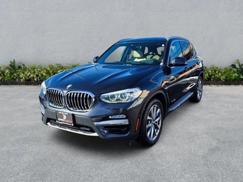 Used 2018 BMW X3 xDrive30i image 2