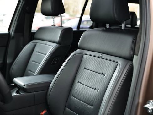 Certified 2025 Hyundai Santa Fe Calligraphy image 22