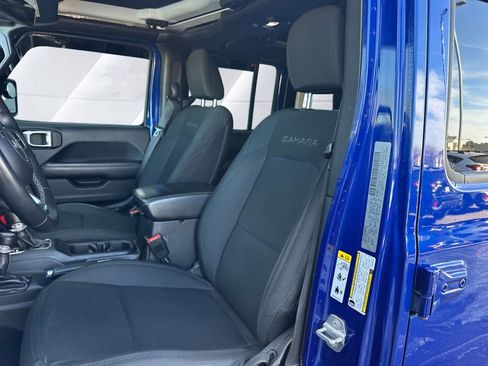 Used 2018 Jeep Wrangler Unlimited Sahara image 8