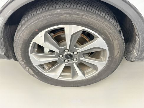 Used 2025 Ford Escape Platinum AWD/4WD image 11