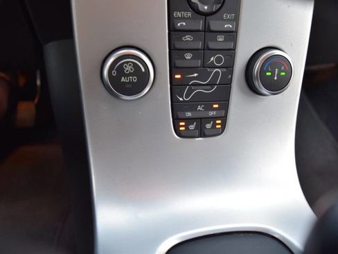 Used 2011 Volvo V50 T5 image 60