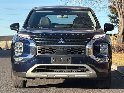 Used 2024 Mitsubishi Outlander SE image 9