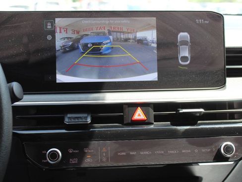Used 2025 Kia K5 LXS FWD image 16