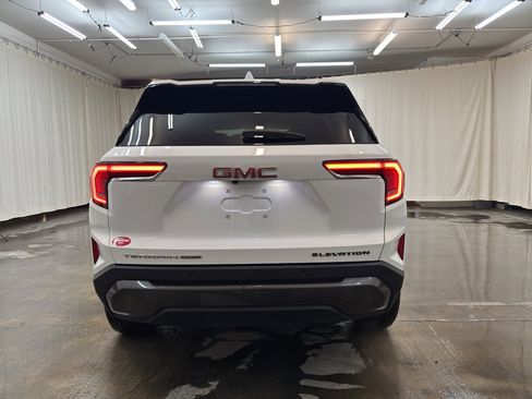Used 2025 GMC Terrain Elevation image 7