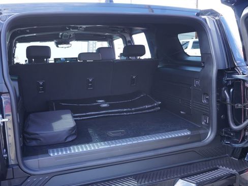 Certified 2025 GMC Hummer EV 2X w/ LPO, Dark Essentials Package image 7