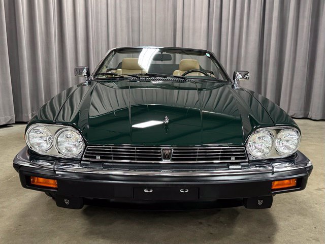 Used 1990 Jaguar XJS V12 Convertible RWD image 2