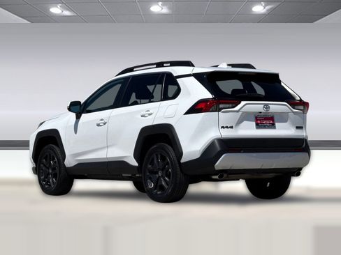 Used 2024 Toyota RAV4 Adventure AWD/4WD image 3