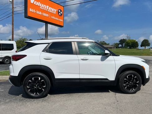 Used 2023 Chevrolet TrailBlazer LT AWD/4WD image 12