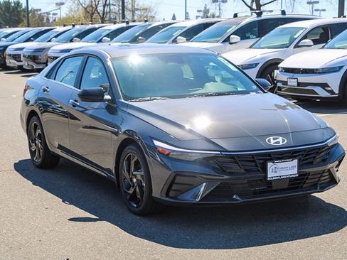 New 2026 Hyundai Elantra SEL Sport image 6