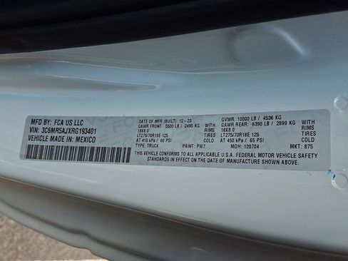 Used 2024 RAM 2500 Tradesman w/ Chrome Appearance Group image 26