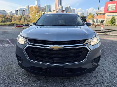Used 2021 Chevrolet Traverse LS image 2