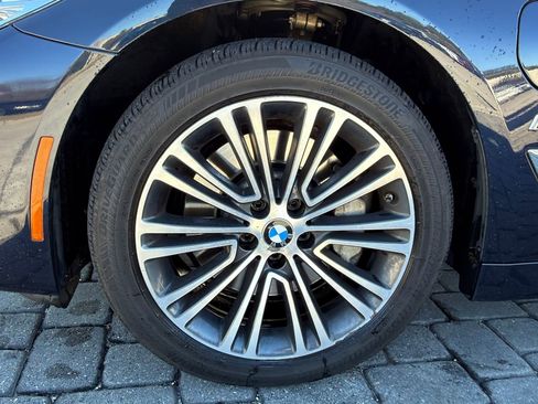 Used 2018 BMW 530e xDrive image 13