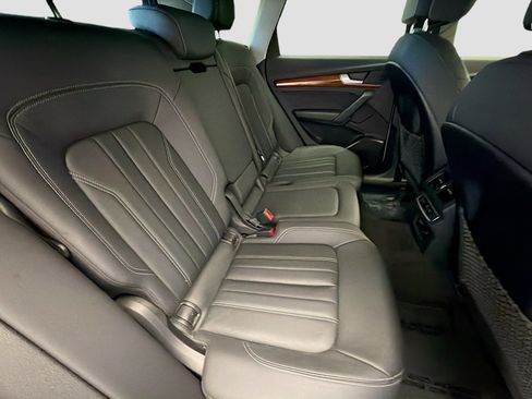 Used 2023 Audi Q5 2.0T Premium image 14
