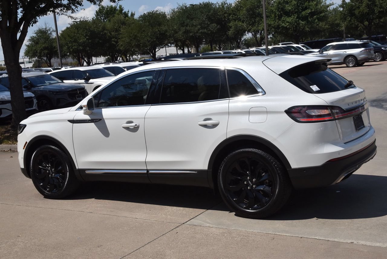 Used 2023 Lincoln Nautilus Reserve w/ Equipment Group 201A FWD image 11