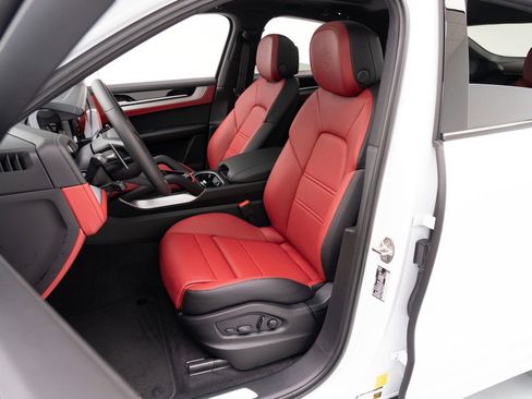 New 2026 Porsche Cayenne Coupe image 18