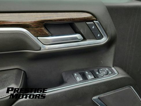 Used 2023 GMC Sierra 1500 SLE w/ Enhanced Capability Package AWD/4WD image 31
