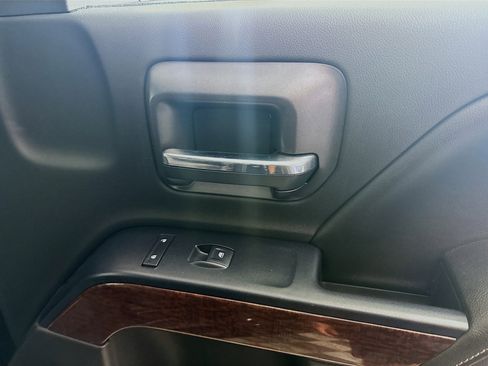 Used 2017 GMC Sierra 1500 SLE w/ SLE Value Package image 30