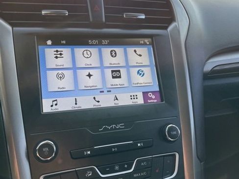 Used 2019 Ford Fusion SEL image 41