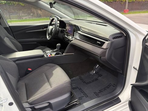 Used 2025 Toyota Camry LE FWD image 28