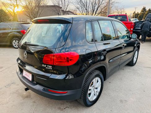 Used 2012 Volkswagen Tiguan S image 3