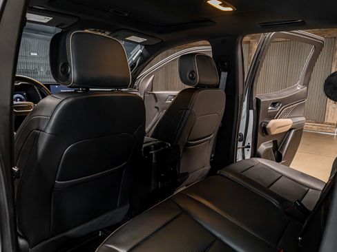 Used 2025 GMC Canyon Denali AWD/4WD image 23