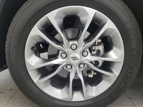 Used 2019 Dodge Durango GT RWD image 31