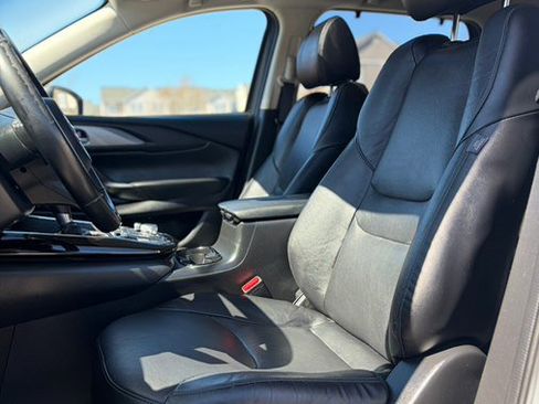 Used 2020 MAZDA CX-9 Touring w/ Touring Premium Package image 12