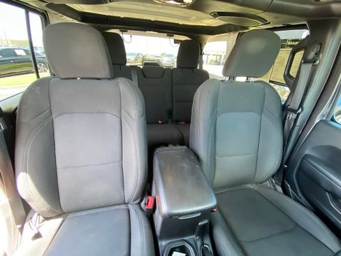 Used 2019 Jeep Wrangler Unlimited Sport S AWD/4WD image 29