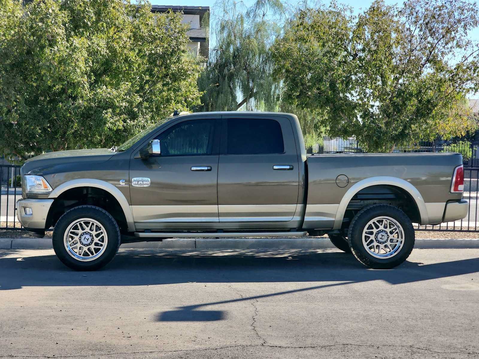 Used 2015 RAM 2500 Longhorn w/ Convenience Group AWD/4WD image 5