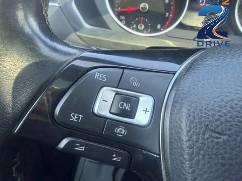 Used 2019 Volkswagen Tiguan SE w/ Panoramic Sunroof Package AWD/4WD image 23