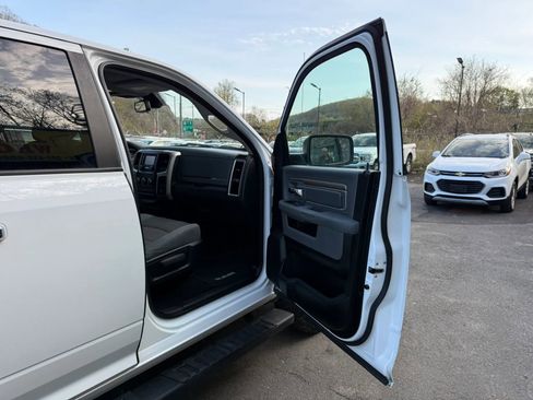 Used 2016 RAM 1500 Big Horn AWD/4WD image 17