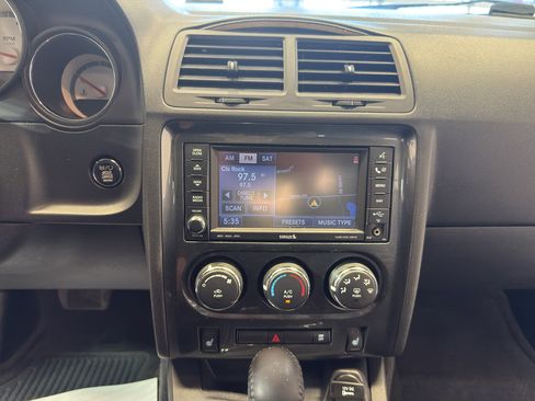 Used 2010 Dodge Challenger R/T RWD image 19