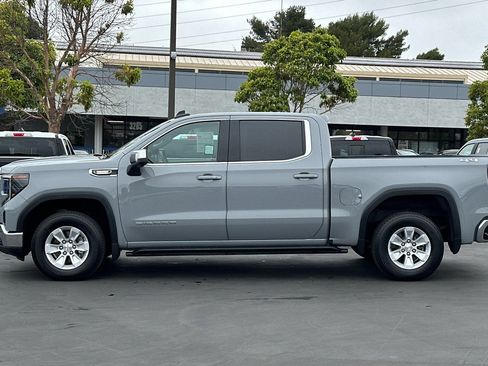 Used 2025 GMC Sierra 1500 SLE w/ Preferred Package AWD/4WD image 10