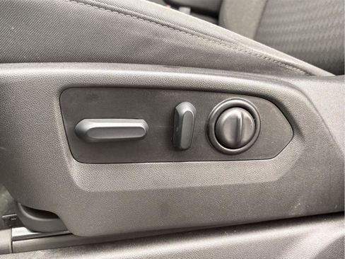 Used 2022 Chevrolet Silverado 1500 LT image 25