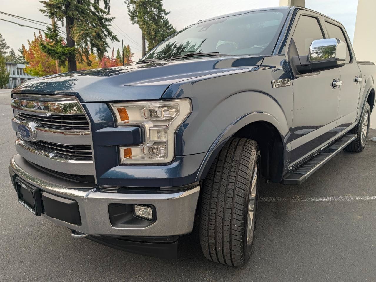 Used 2017 Ford F150 Lariat w/ Equipment Group 502A Luxury AWD/4WD image 3