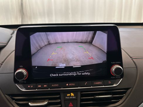 Certified 2019 Nissan Altima 2.5 SR FWD image 16