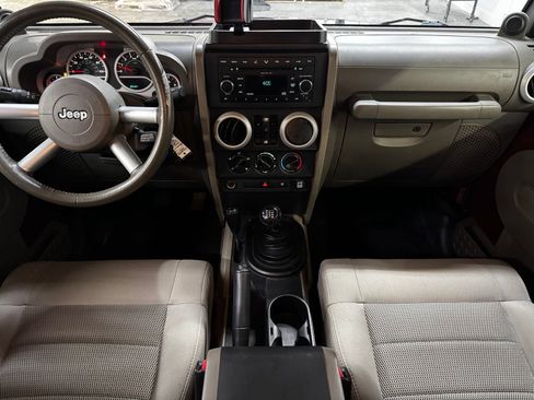 Used 2008 Jeep Wrangler Unlimited Sahara w/ Trailer Tow Group AWD/4WD image 13