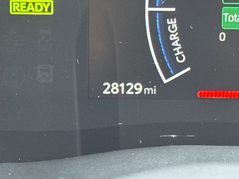 Used 2025 Toyota Camry LE image 16