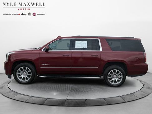 Used 2020 GMC Yukon XL Denali image 13